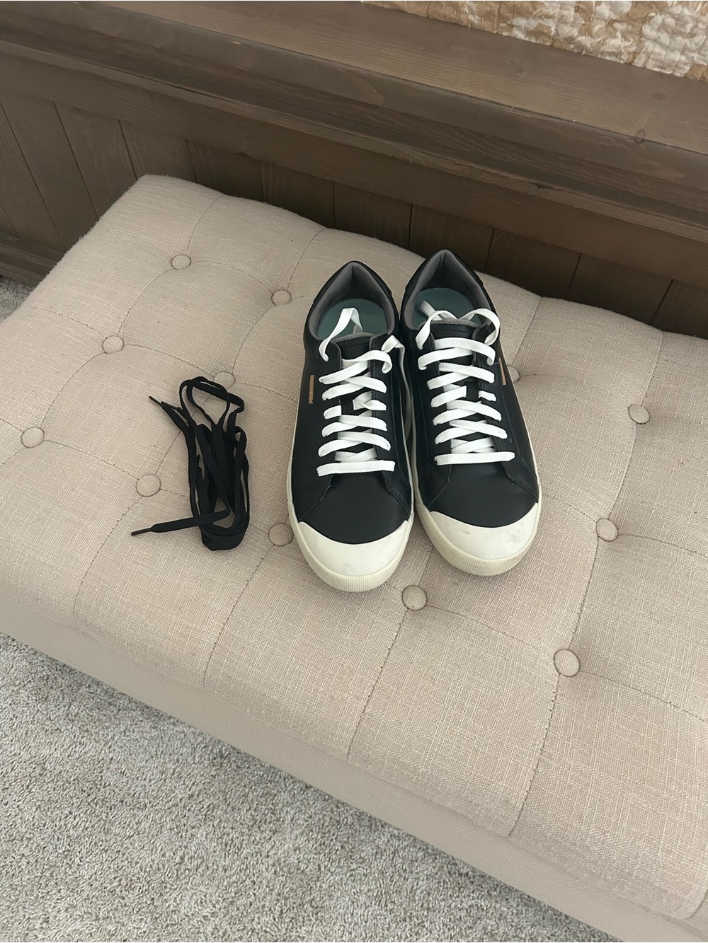 Black Dr. Scholl’s Time off Sneaker - Picture 2 of 3